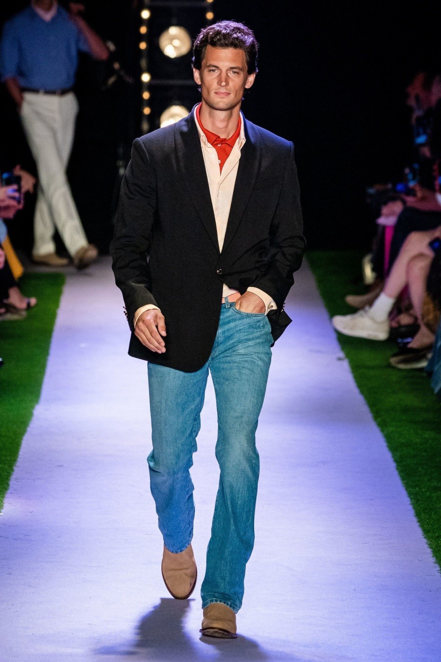 New York Fashion Week: Τα πιο φαντασμαγορικά looks που ξεχωρίσαμε μέχρι στιγμής- Φωτογραφία 21