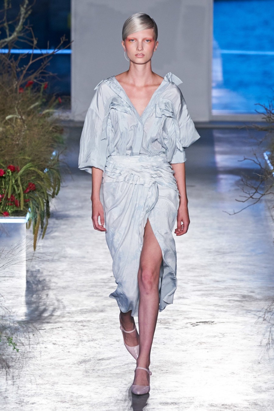 New York Fashion Week: Τα πιο φαντασμαγορικά looks που ξεχωρίσαμε μέχρι στιγμής- Φωτογραφία 10