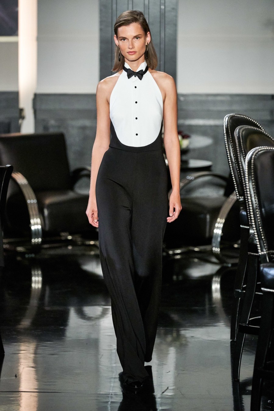 New York Fashion Week: Τα πιο φαντασμαγορικά looks που ξεχωρίσαμε μέχρι στιγμής- Φωτογραφία 5
