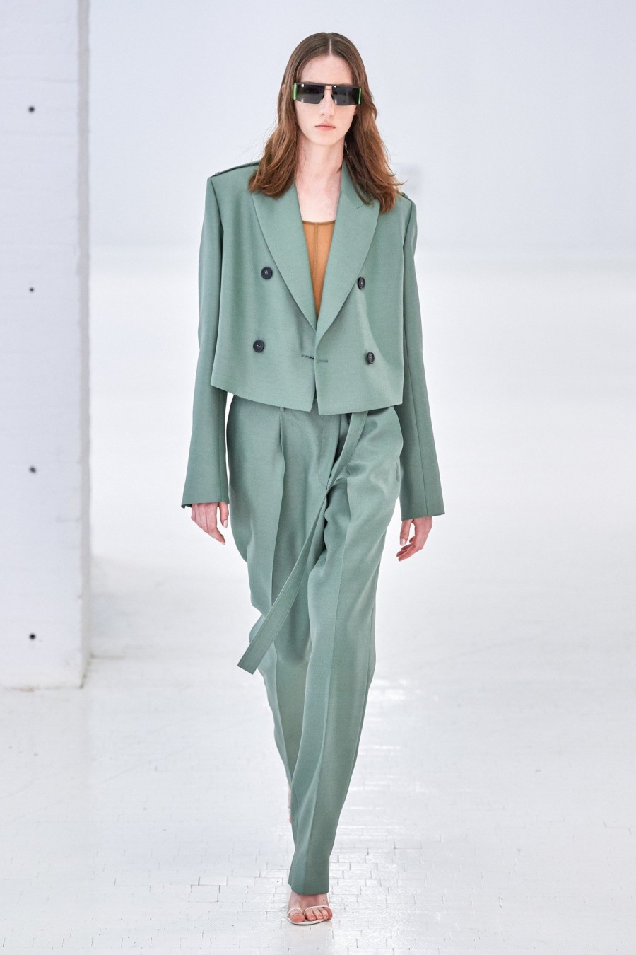 New York Fashion Week: Τα πιο φαντασμαγορικά looks που ξεχωρίσαμε μέχρι στιγμής- Φωτογραφία 16