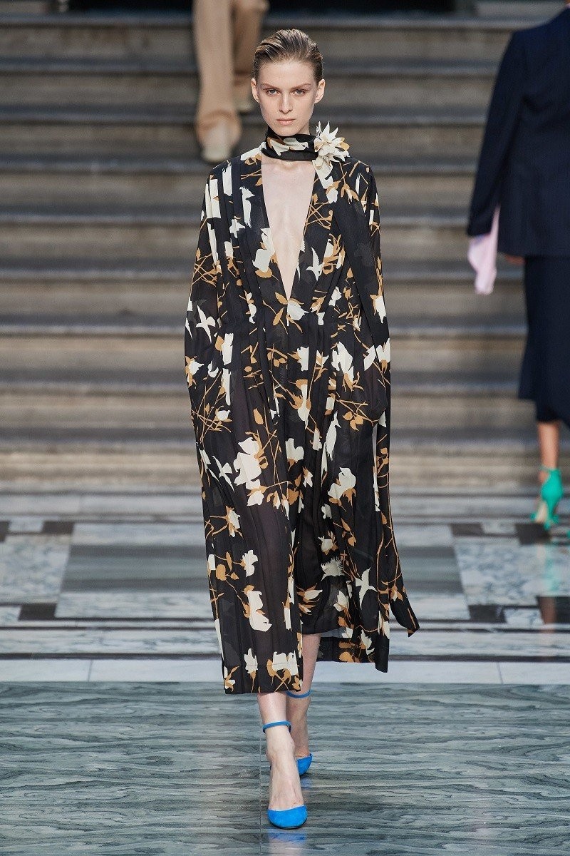 Δυναμική έναρξη της London Fashion Week με το απίστευτο show της Victoria Beckham - Φωτογραφία 4