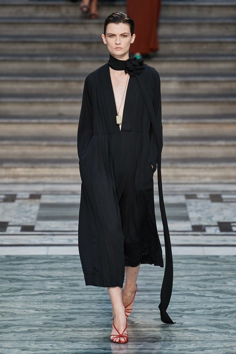 Δυναμική έναρξη της London Fashion Week με το απίστευτο show της Victoria Beckham - Φωτογραφία 14