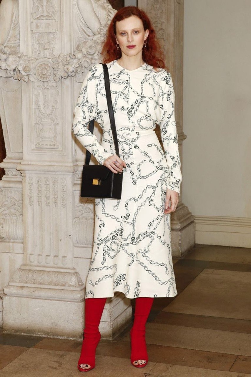 Front row report: Οι κυρίες που εντυπωσίασαν στο London fashion week- Φωτογραφία 9