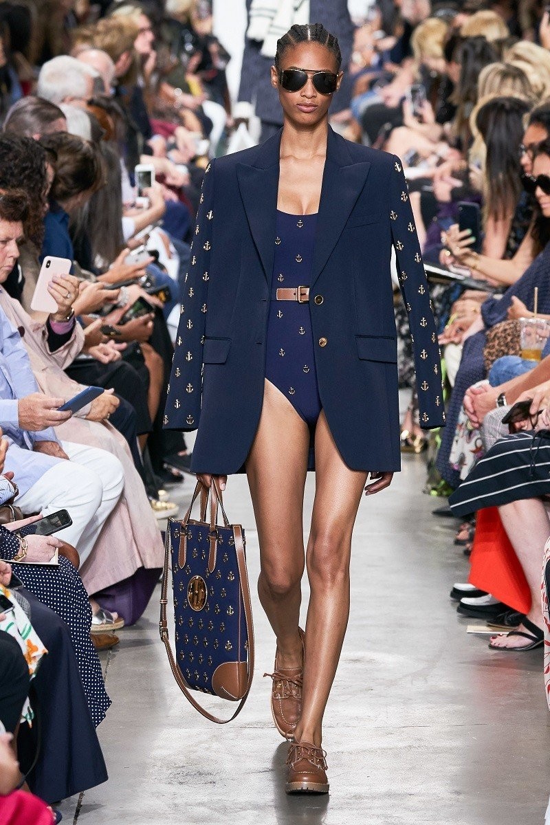New York Fashion Week: Michael Kors και Marc Jacobs εντυπωσίασαν με τις δημιουργίες τους- Φωτογραφία 3