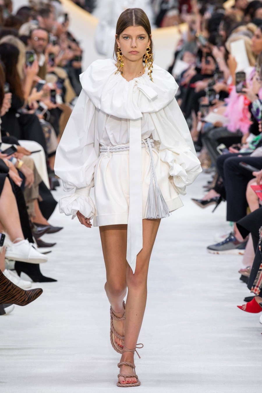 PFW News: Τα shows από το Παρίσι προσφέρουν το απόλυτο θέαμα μόδας- Φωτογραφία 5