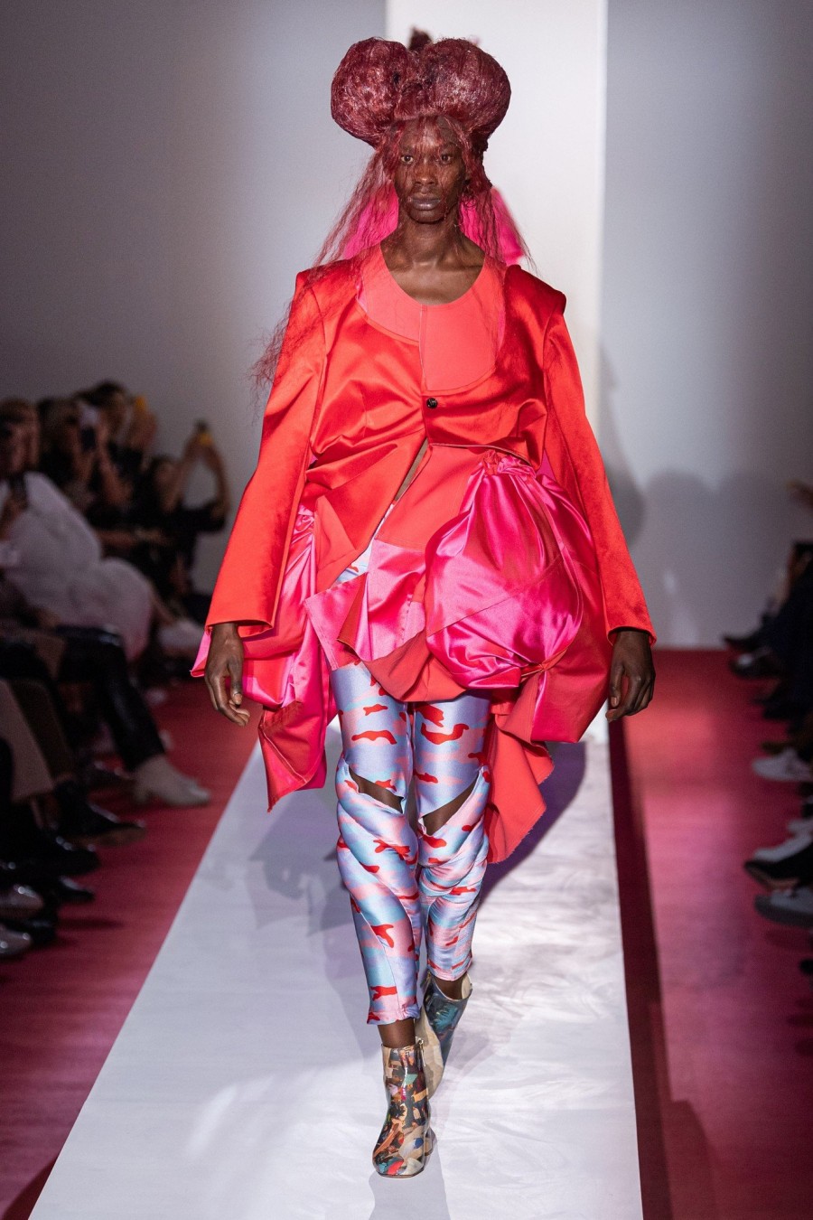 PFW News: Τα shows από το Παρίσι προσφέρουν το απόλυτο θέαμα μόδας- Φωτογραφία 31