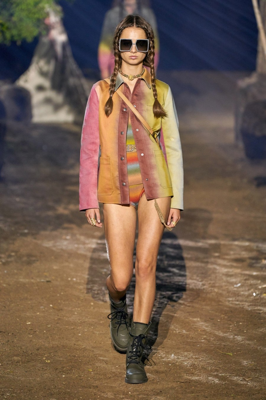 Η Εβδομάδα Μόδας στο Παρίσι είναι ένας ύμνος στον θηλυκό δυναμισμό- Φωτογραφία 5