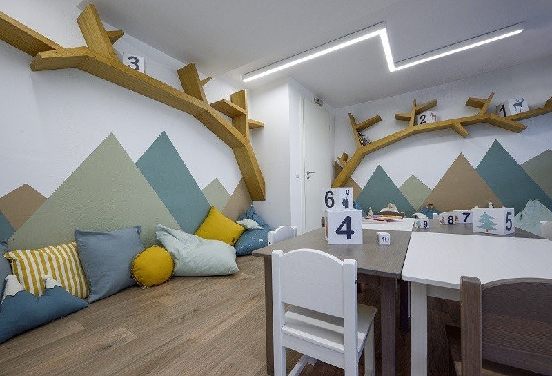 Ένας πολυχώρος δημιουργικής απασχόλησης για μικρούς και μεγάλους με minimal προσέγγιση- Φωτογραφία 2