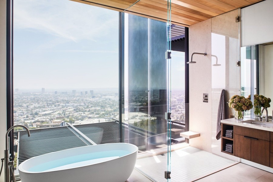 Το απίστευτο Hollywood home ενός διάσημου παραγωγού ταινιών με θέα που κόβει την ανάσα - Φωτογραφία 2