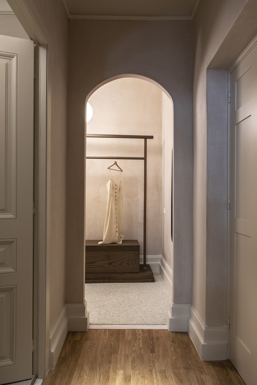 Αυτό είναι το νέο boutique hotel που μας ταξιδεύει στην κρυφή γοητεία της παλιάς Αθήνας - Φωτογραφία 8