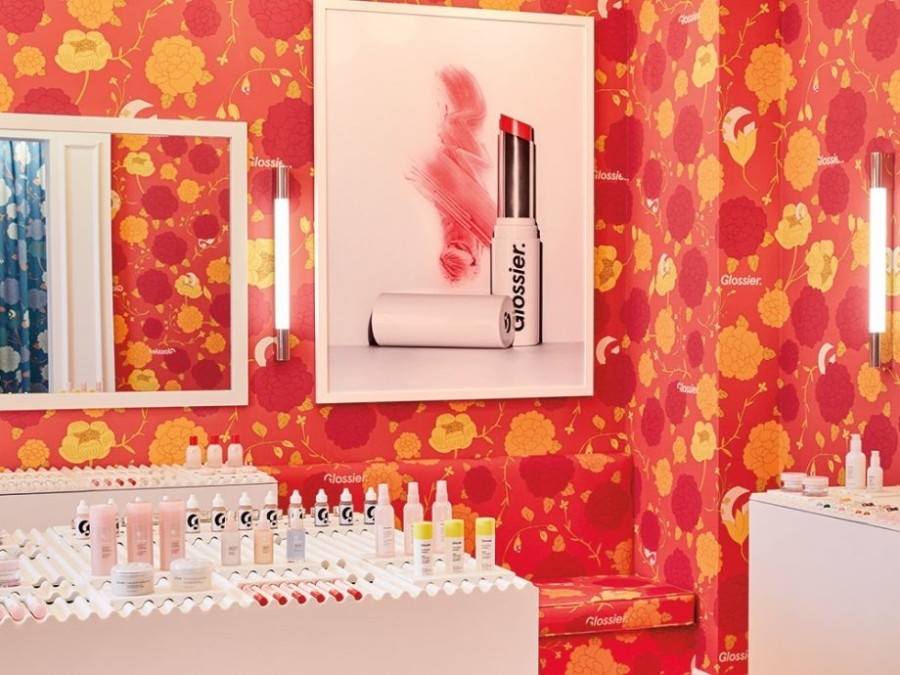Μέσα στο θεαματικό pop up store της Glossier στο Λονδίνο - Φωτογραφία 6