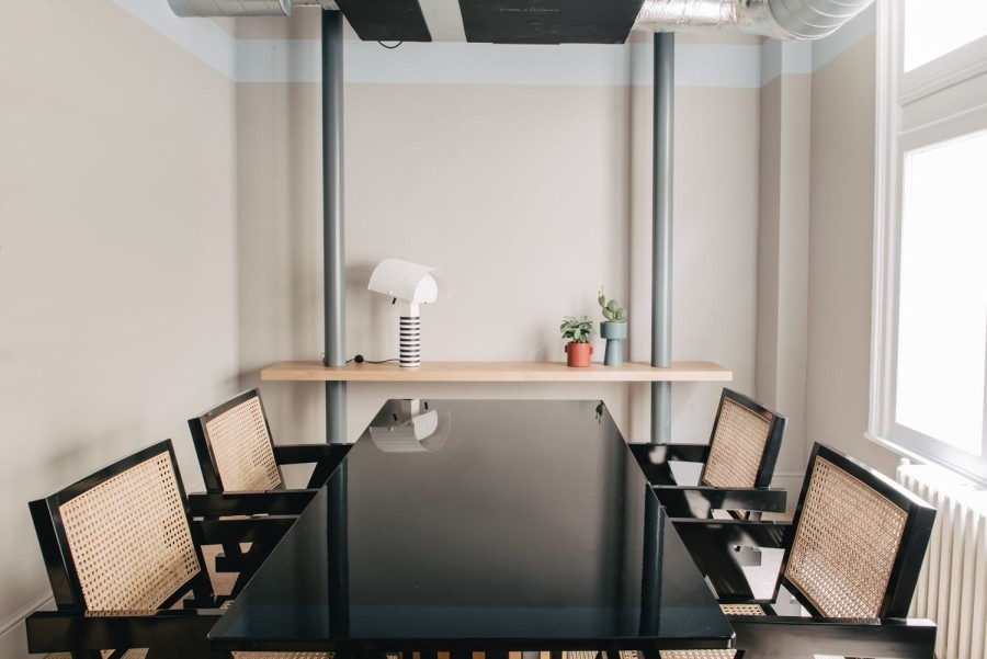 Ένα working space στο Λονδίνο που αναδεικνύει τον μινιμαλισμό - Φωτογραφία 2