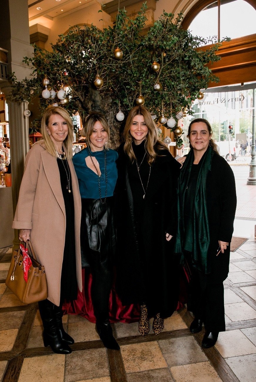 Στο Zeus+Δione Xmas Party στο GB Corner Gifts and Flavors Store- Φωτογραφία 11