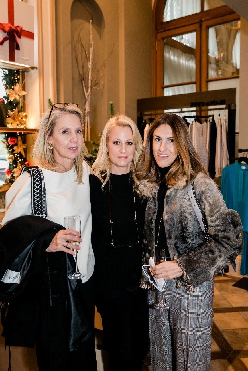 Στο Zeus+Δione Xmas Party στο GB Corner Gifts and Flavors Store- Φωτογραφία 8