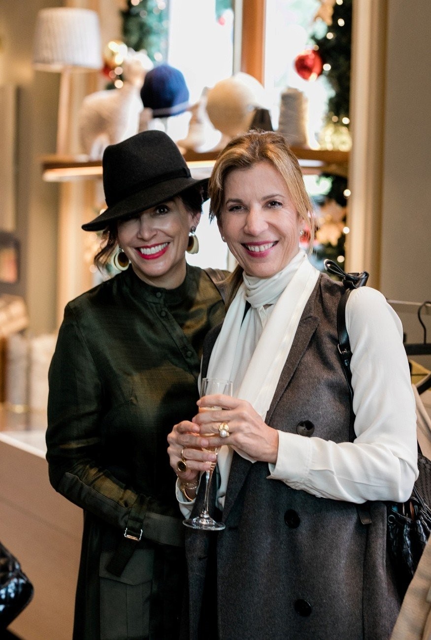 Στο Zeus+Δione Xmas Party στο GB Corner Gifts and Flavors Store- Φωτογραφία 5