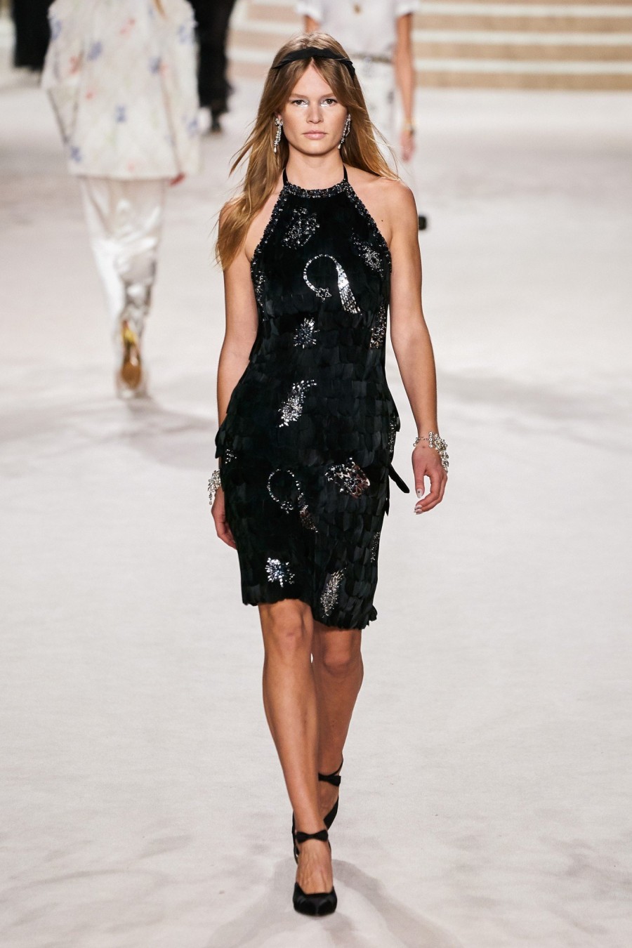 Chanel Pre Fall 2020: Το πρώτο Métiers d’Art show της Virginie Viard επέστρεψε στο Παρίσι - Φωτογραφία 3