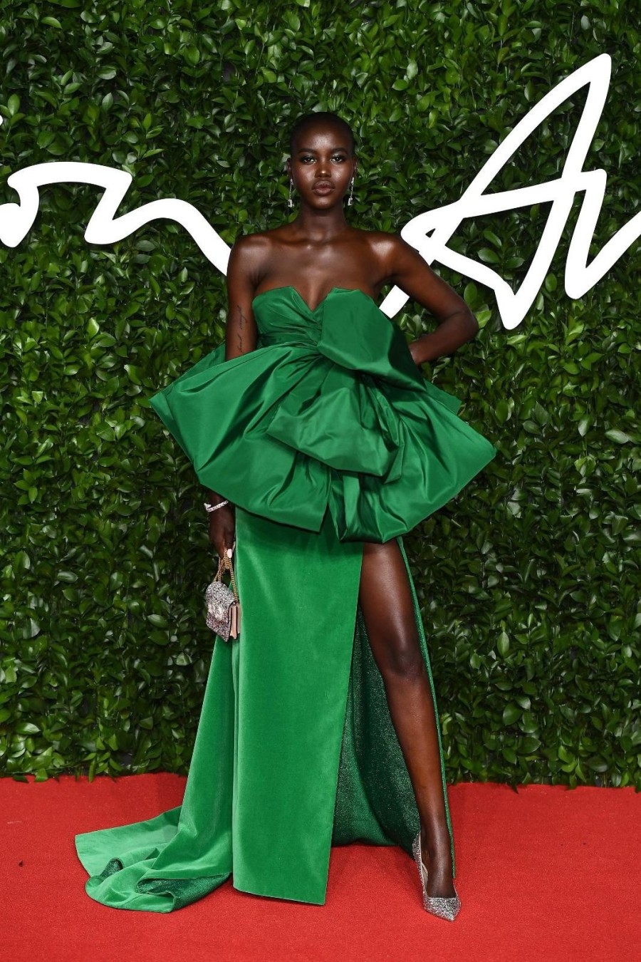 British Fashion Awards 2019: Λαμπερές εμφανίσεις στο red carpet με άρωμα Ελλάδας - Φωτογραφία 5