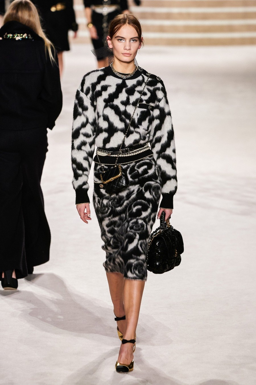 Chanel Pre Fall 2020: Το πρώτο Métiers d’Art show της Virginie Viard επέστρεψε στο Παρίσι - Φωτογραφία 4