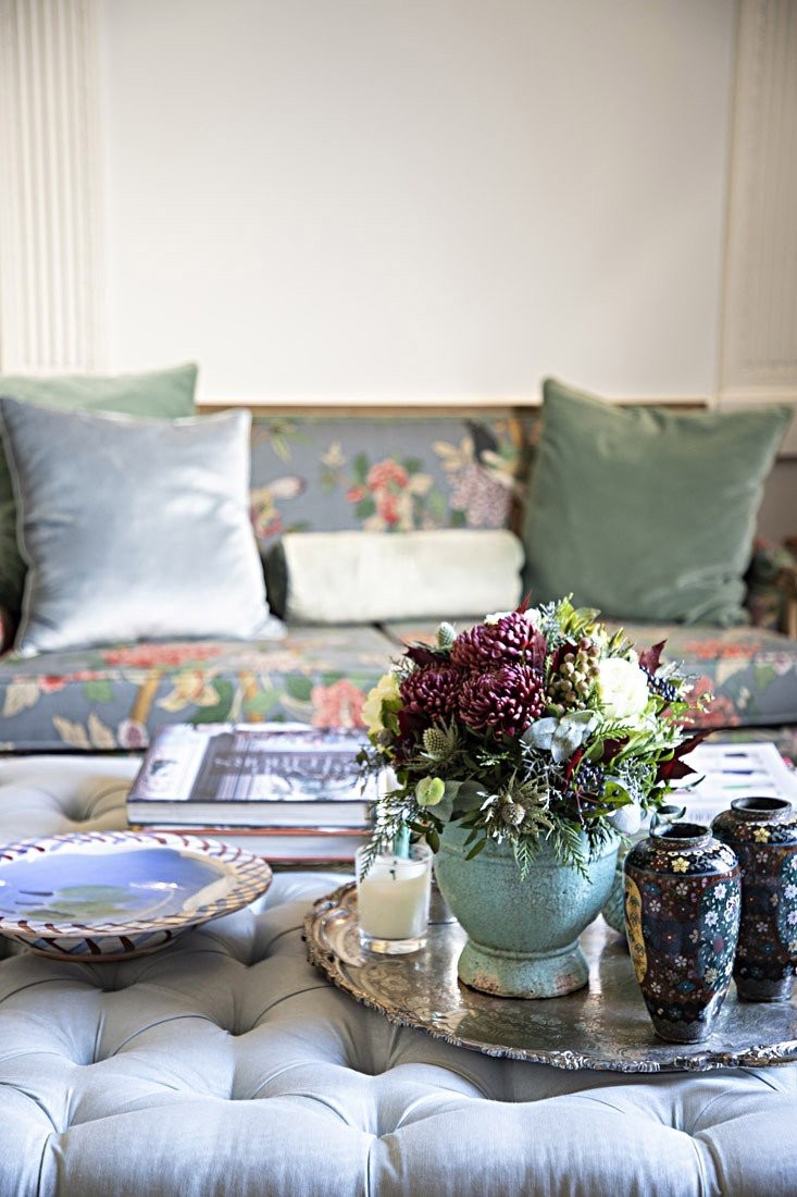 H σχεδιάστρια μόδας Εύη Καρατζά μας υποδέχεται στο καινούριο και υπέροχο νεοκλασικό σπίτι της, στην Πλάκα- Φωτογραφία 6