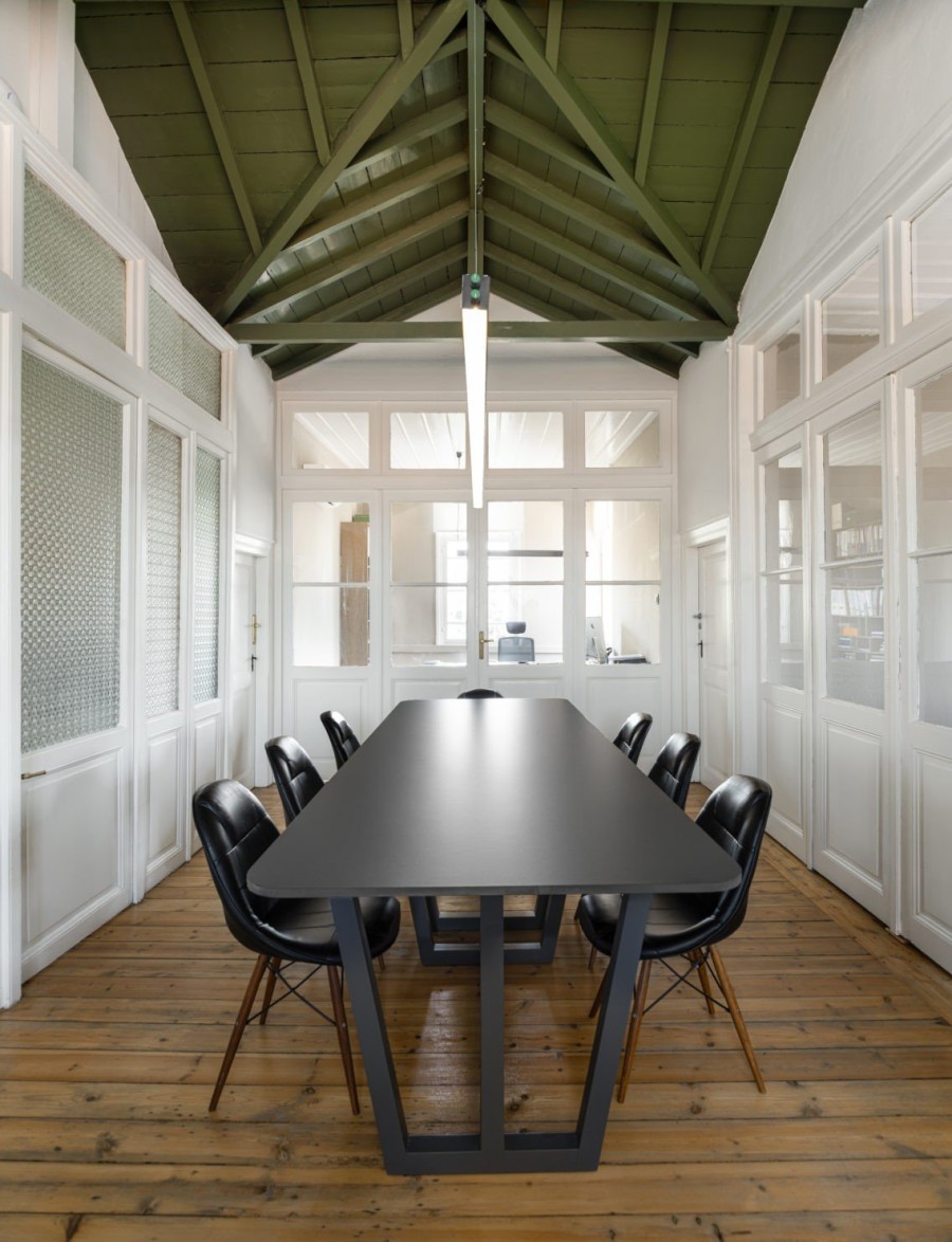 Το Karipeion Melathron στην Άνω Πόλη στεγάζει με υπέροχο τρόπο ένα αρχιτεκτονικό studio- Φωτογραφία 2