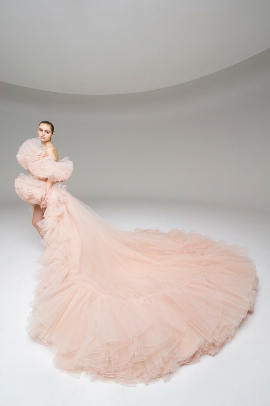 Paris Haute Couture Report: Εντυπωσίασαν Chanel και Giambattista Valli με τις τελευταίες συλλογές τους - Φωτογραφία 1