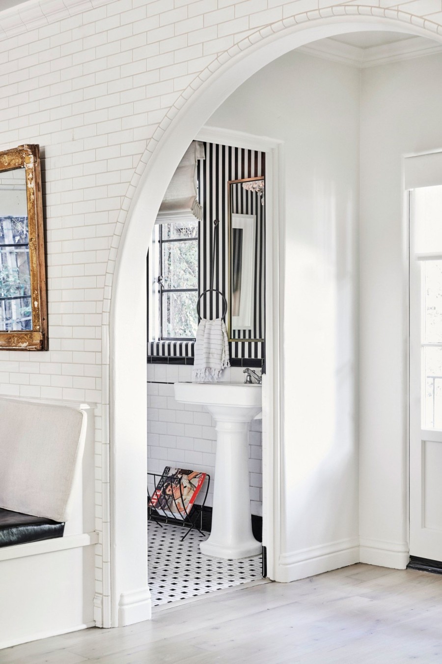 Μέσα στο ονειρεμένο διαμέρισμα της ηθοποιού Shay Mitchell στο Los Angeles- Φωτογραφία 3