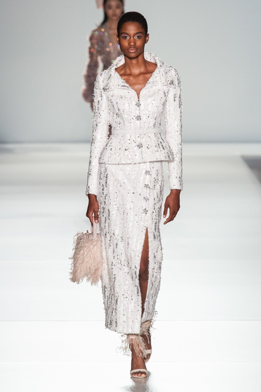Paris Haute Couture Report: Εντυπωσίασαν Chanel και Giambattista Valli με τις τελευταίες συλλογές τους - Φωτογραφία 7