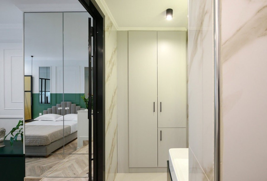 Ένα ρετρό και λειτουργικό διαμέρισμα στο Μοναστηράκι που αποτελείται από απίστευτα φωτεινούς χώρους- Φωτογραφία 2