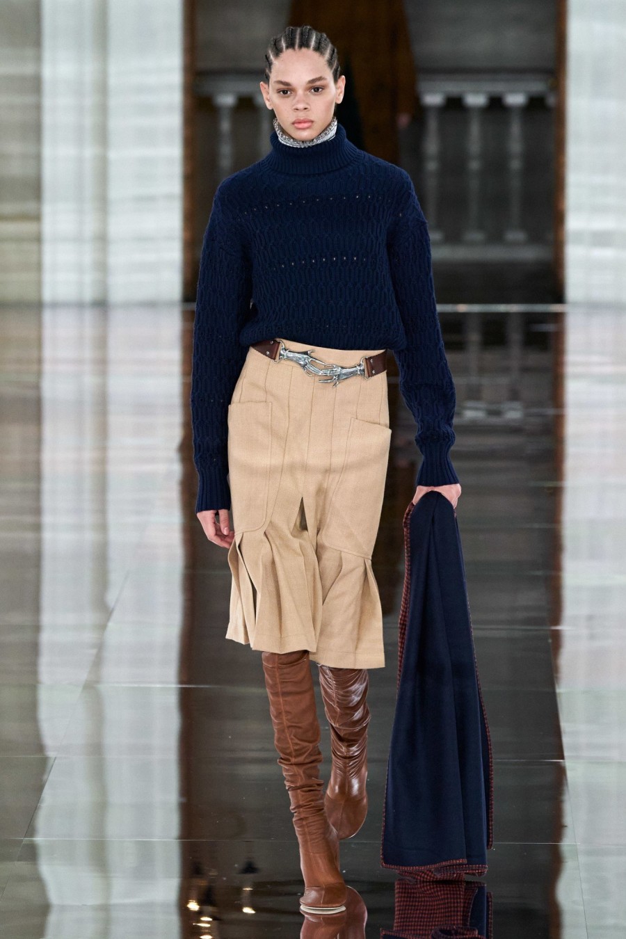 London Fashion Week: Εντυπωσίασαν Victoria Beckham και Richard Quinn με τα κομψά και ανατρεπτικά shows τους - Φωτογραφία 1