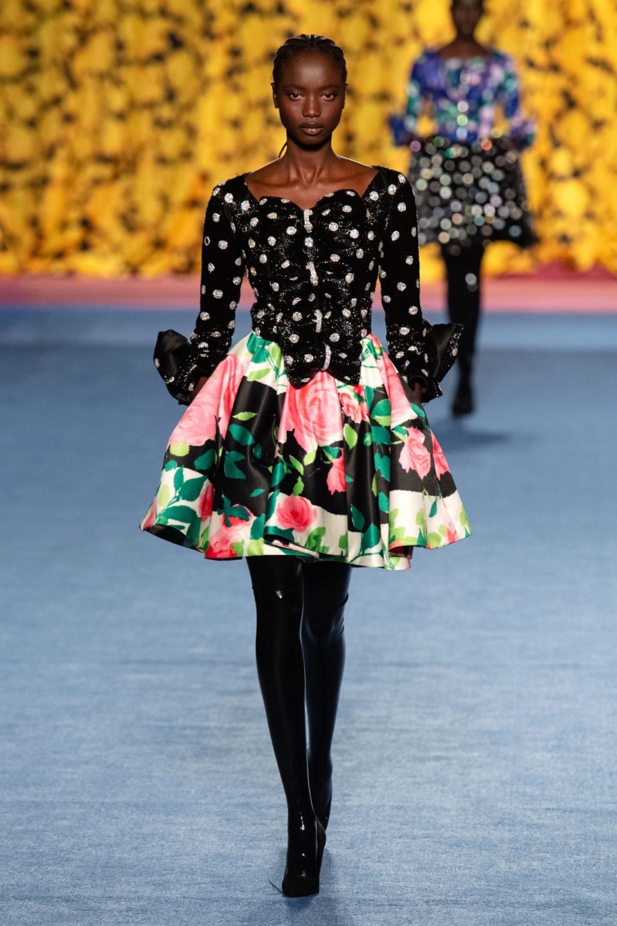 London Fashion Week: Εντυπωσίασαν Victoria Beckham και Richard Quinn με τα κομψά και ανατρεπτικά shows τους - Φωτογραφία 11