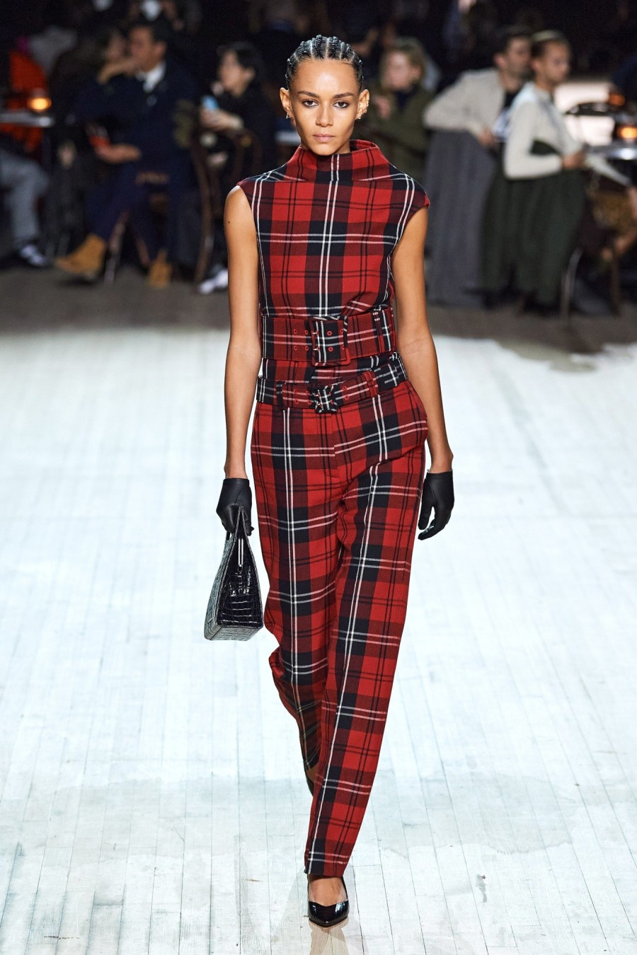 NYFW: Η εμφάνιση-έκπληξη της Miley Cyrus στο show του Marc Jacobs και όλα τα τελευταία νέα της Εβδομάδας Μόδας - Φωτογραφία 3