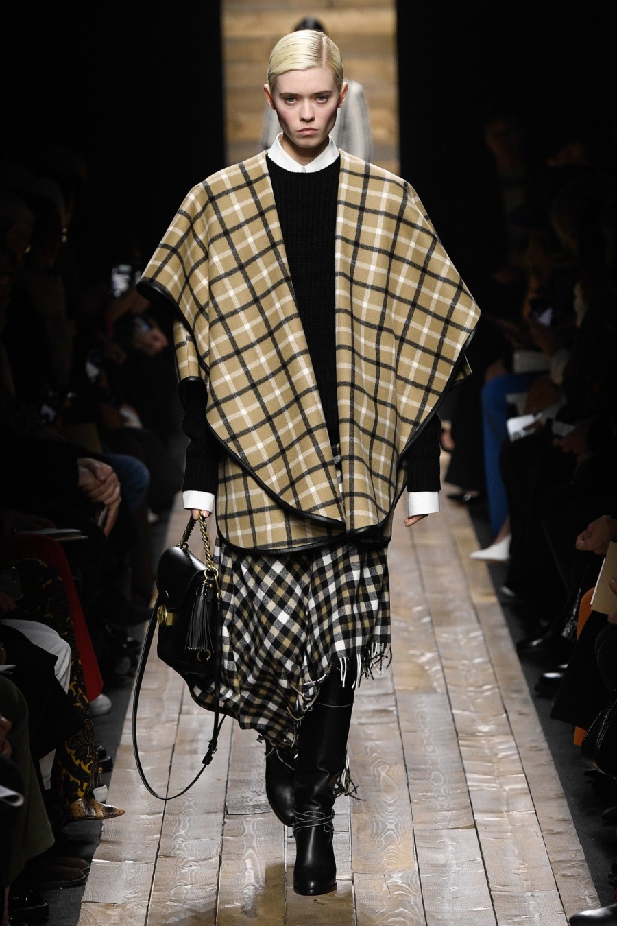 NYFW: Η εμφάνιση-έκπληξη της Miley Cyrus στο show του Marc Jacobs και όλα τα τελευταία νέα της Εβδομάδας Μόδας - Φωτογραφία 5