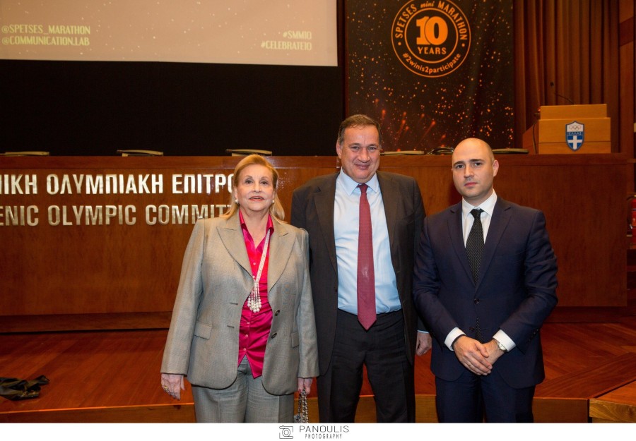 Spetses mini Marathon: Λάμψη και συγκίνηση κυριάρχησε στην εκδήλωση των 10 χρόνων του θεσμού - Φωτογραφία 12