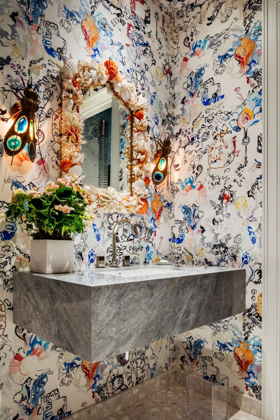 Ένα πολύχρωμο και γεμάτο αντικείμενα τέχνης διαμέρισμα στη Florida που θα σας ενθουσιάσει- Φωτογραφία 8