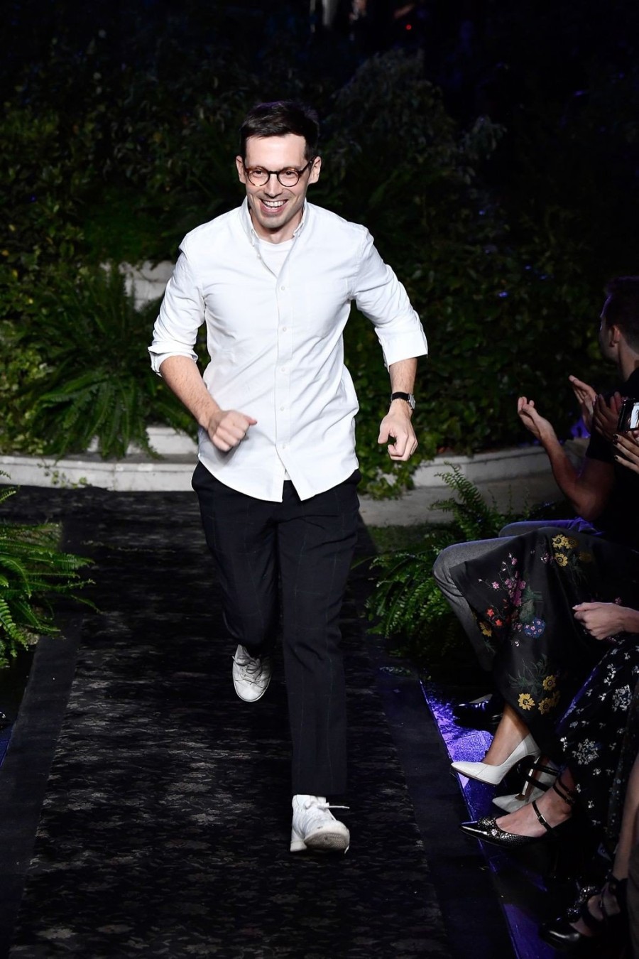 Ο Erdem και η H&M μετέτρεψαν το Λος Άντζελες σε έναν αγγλικό κήπο- Φωτογραφία 10