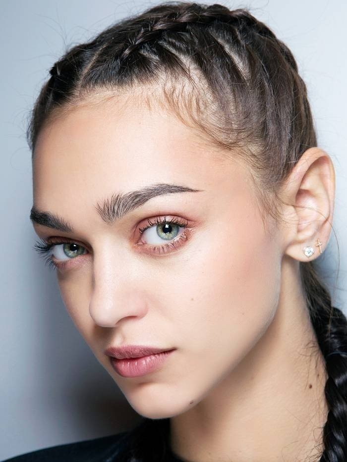 Perfect hair days: Τα χτενίσματα που είναι ιδανικά για τις πρώτες ημέρες σας στο γραφείο- Φωτογραφία 1