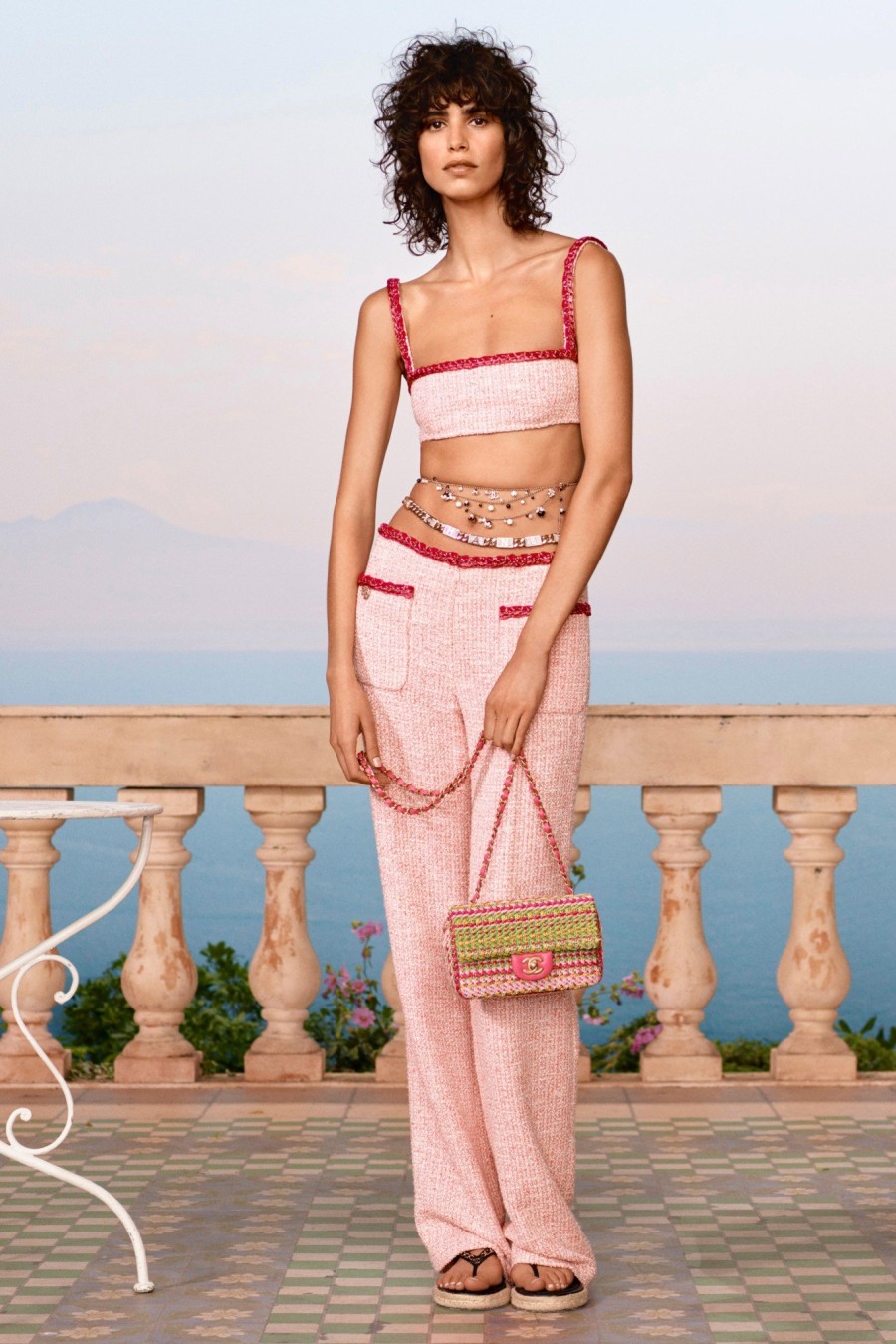 Chanel Cruise 2021: H νέα συλλογή του iconic οίκου παρουσιάστηκε online ταξιδεύοντάς μας μέχρι την κοσμοπολίτικη Μεσόγειο- Φωτογραφία 6