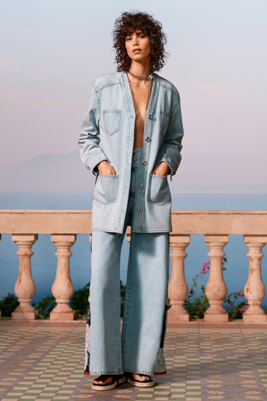 Chanel Cruise 2021: H νέα συλλογή του iconic οίκου παρουσιάστηκε online ταξιδεύοντάς μας μέχρι την κοσμοπολίτικη Μεσόγειο- Φωτογραφία 9