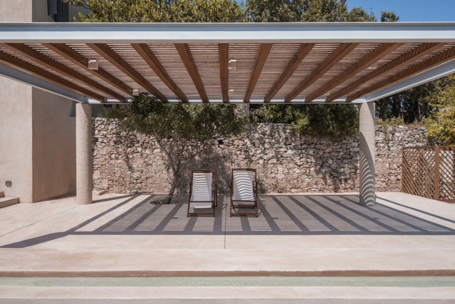 Περιηγηθείτε σε ένα farmhouse στα Κύθηρα που θα σας μαγέψει με την εξεζητημένη αρχιτεκτονική του - Φωτογραφία 10