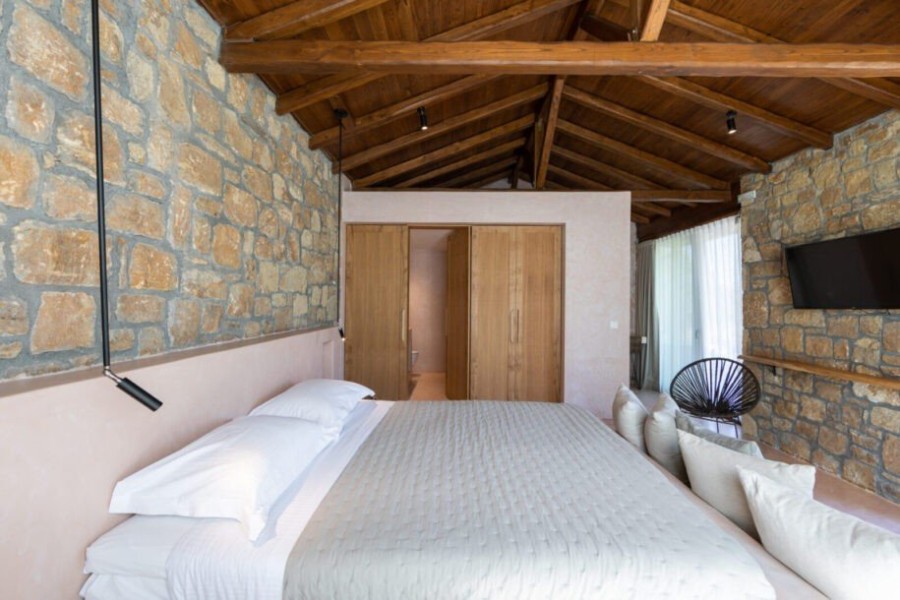 Δύο πανέμορφες boutique βίλες στη Βουρβουρού Χαλκιδικής που σέβονται την αρχιτεκτονική παράδοση του τόπου- Φωτογραφία 2