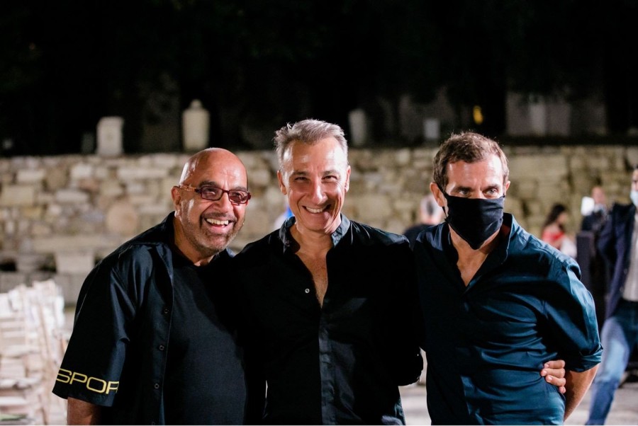 H μοναδική συναυλία του Μίνωα Μάτσα «Ο κόσμος μόνο όταν τον μοιράζεσαι υπάρχει» γέμισε μελωδία τη Ρωμαϊκή Αγορά- Φωτογραφία 12