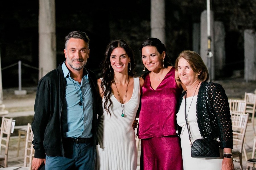 H μοναδική συναυλία του Μίνωα Μάτσα «Ο κόσμος μόνο όταν τον μοιράζεσαι υπάρχει» γέμισε μελωδία τη Ρωμαϊκή Αγορά- Φωτογραφία 1