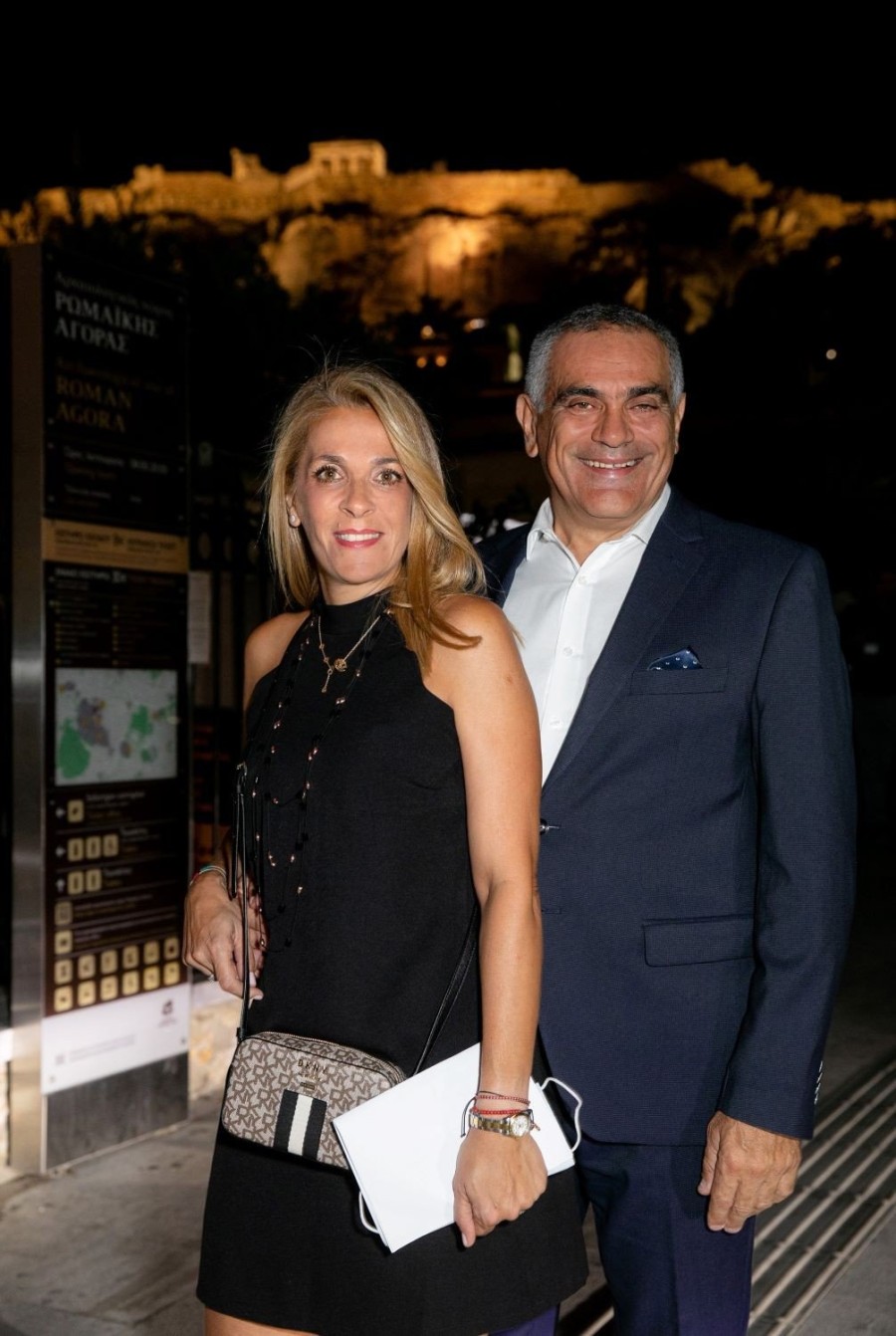 H μοναδική συναυλία του Μίνωα Μάτσα «Ο κόσμος μόνο όταν τον μοιράζεσαι υπάρχει» γέμισε μελωδία τη Ρωμαϊκή Αγορά- Φωτογραφία 14