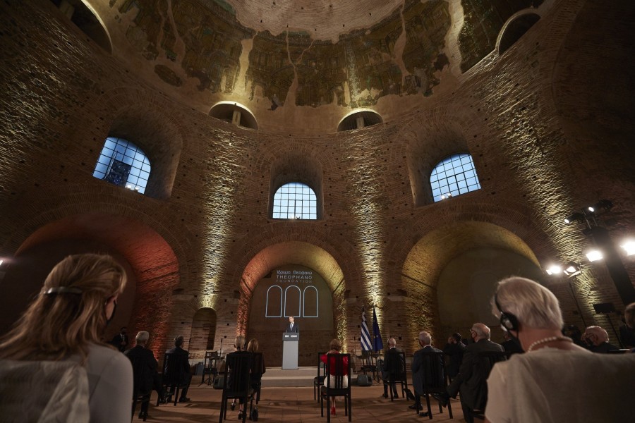 Βραβεία Αυτοκράτειρα Θεοφανώ: H καρδιά της Ευρώπης «χτύπησε» στη Ροτόντα της Θεσσαλονίκης -Ό,τι συνέβη στην αποψινή εκδήλωση- Φωτογραφία 2