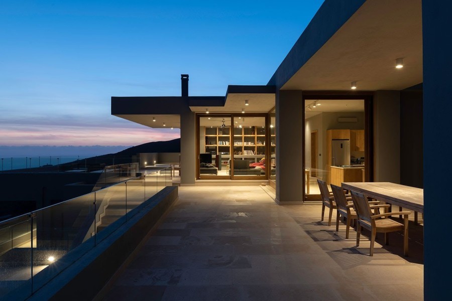 Μια πέτρινη κατοικία στη Νότια Κρήτη με θέα στο πανέμορφο μεσογειακό τοπίο- Φωτογραφία 1