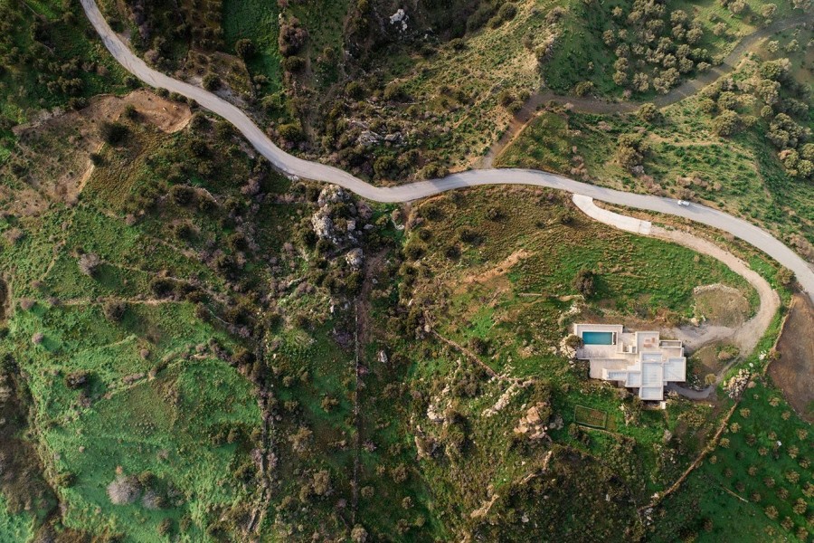 Μια πέτρινη κατοικία στη Νότια Κρήτη με θέα στο πανέμορφο μεσογειακό τοπίο- Φωτογραφία 2