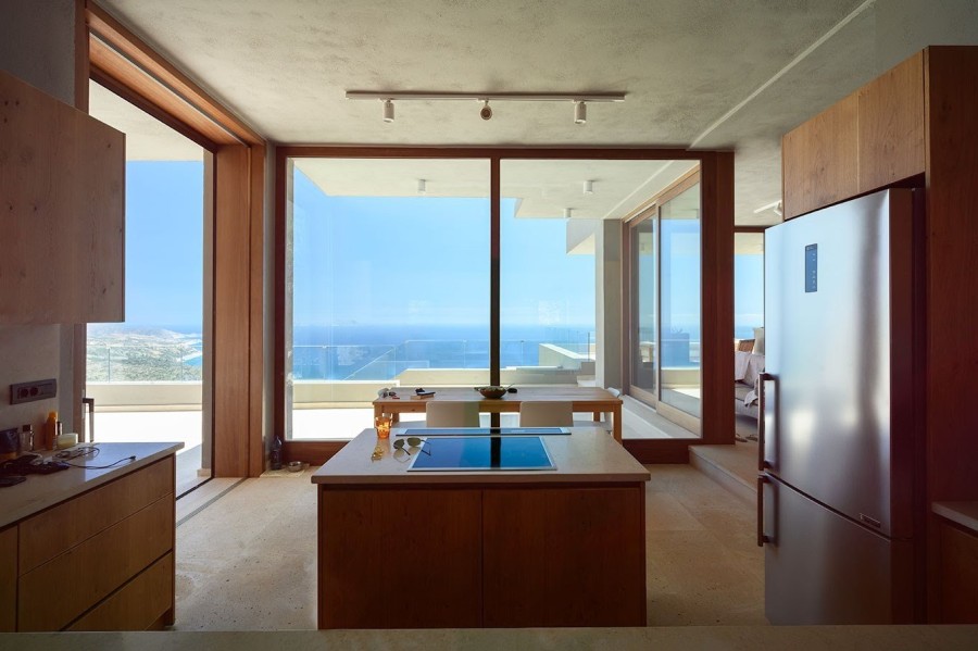 Μια πέτρινη κατοικία στη Νότια Κρήτη με θέα στο πανέμορφο μεσογειακό τοπίο- Φωτογραφία 3