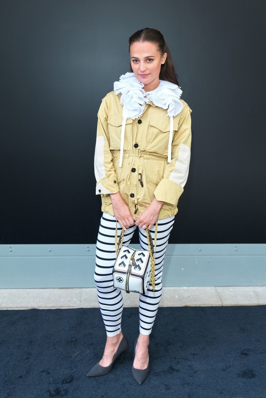 Οι οίκοι Louis Vuitton & Chanel έφεραν καλλιτεχνικό αέρα και Nouvelle Vague αισθητική στην τελευταία ημέρα της Εβδομάδας Μόδας στο Παρίσι - Φωτογραφία 2