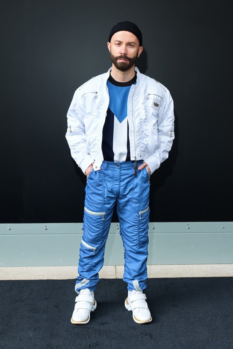 Οι οίκοι Louis Vuitton & Chanel έφεραν καλλιτεχνικό αέρα και Nouvelle Vague αισθητική στην τελευταία ημέρα της Εβδομάδας Μόδας στο Παρίσι - Φωτογραφία 3