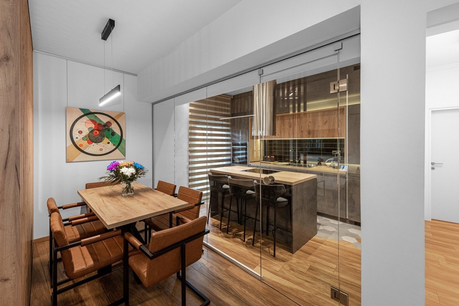 Ηouse in the hills: Ένα διαμέρισμα στη Θεσσαλονίκη με ειδικές κατασκευές και κυρίαρχο υλικό το ξύλο - Φωτογραφία 1